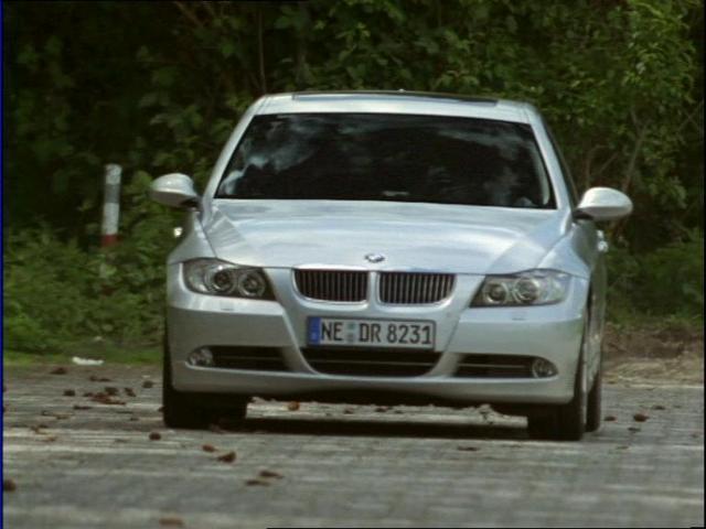 BMW 330i [E90]